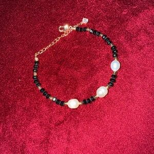 Elegant Freshwater Pearl and Black Obsidian Crystal Beaded Bracelet